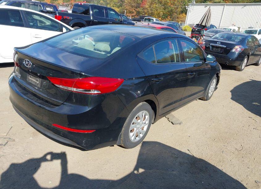 Photo 4 of 2018 Hyundai Elantra SE (VIN 5NPD74LF2JH354613)