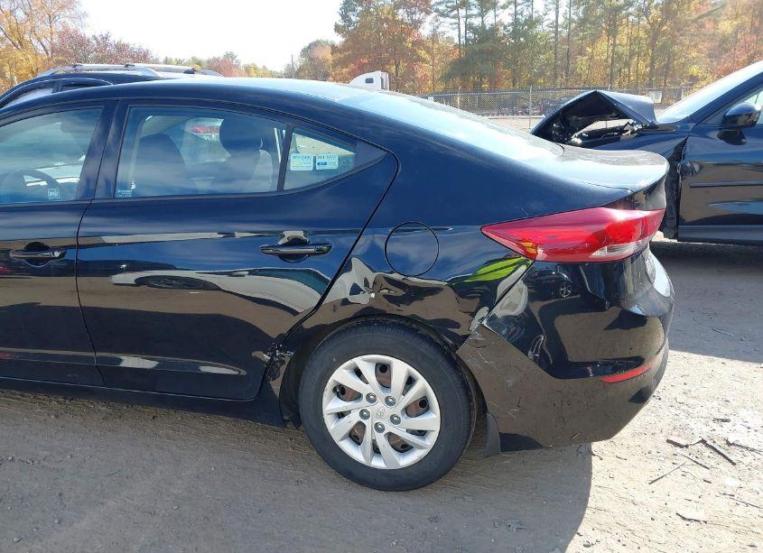 Photo 6 of 2018 Hyundai Elantra SE (VIN 5NPD74LF2JH354613)