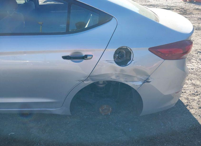 Photo 16 of 2018 Hyundai Elantra SE (VIN 5NPD74LF2JH372867)