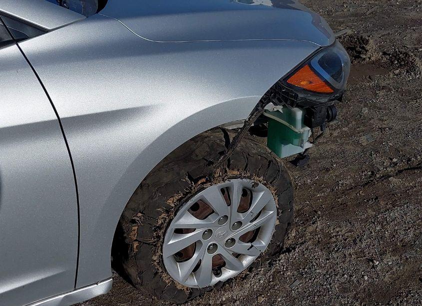 Photo 17 of 2018 Hyundai Elantra SE (VIN 5NPD74LF2JH372867)