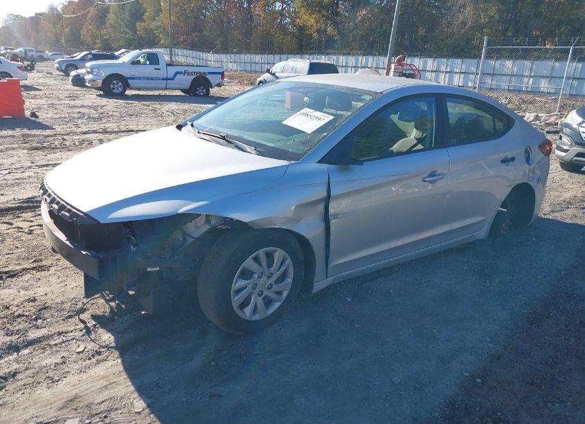 Photo 2 of 2018 Hyundai Elantra SE (VIN 5NPD74LF2JH372867)