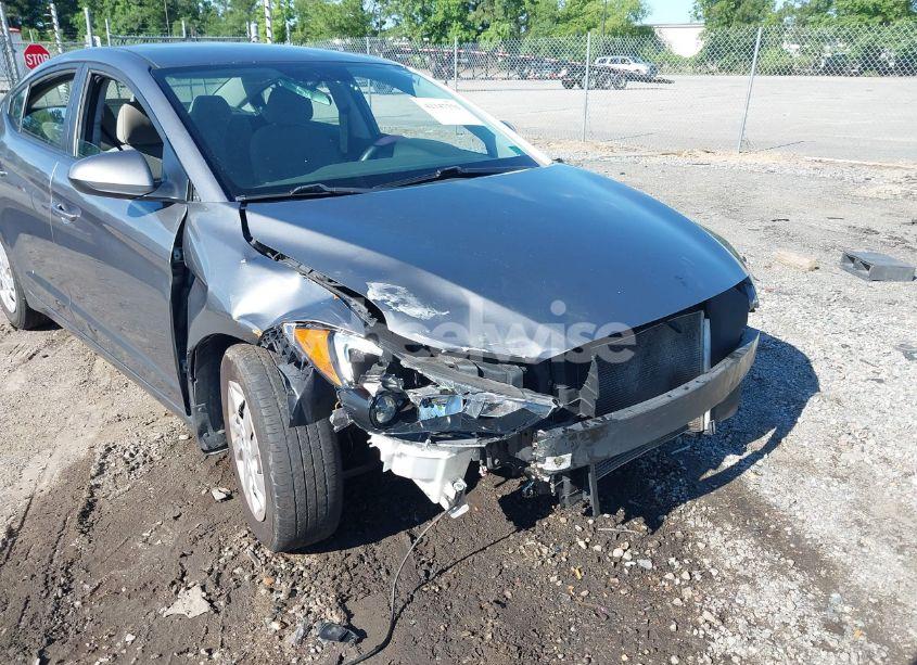 Photo 12 of 2018 Hyundai Elantra SE (VIN 5NPD74LF2JH374537)