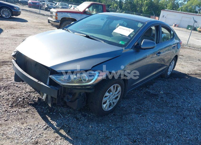 Photo 2 of 2018 Hyundai Elantra SE (VIN 5NPD74LF2JH374537)