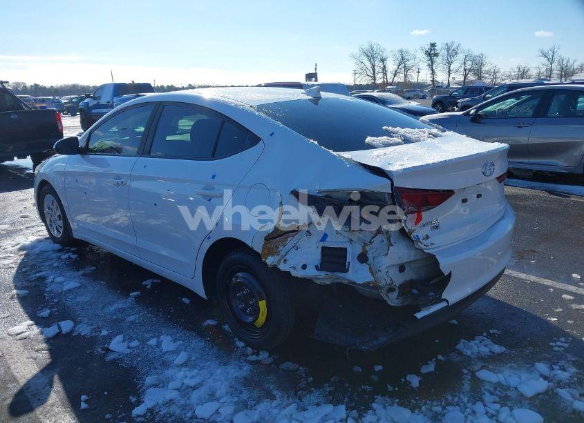 Photo 3 of 2018 Hyundai Elantra SE (VIN 5NPD74LF2JH375946)