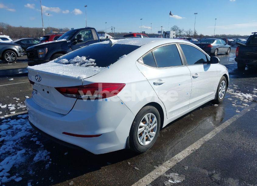 Photo 4 of 2018 Hyundai Elantra SE (VIN 5NPD74LF2JH375946)