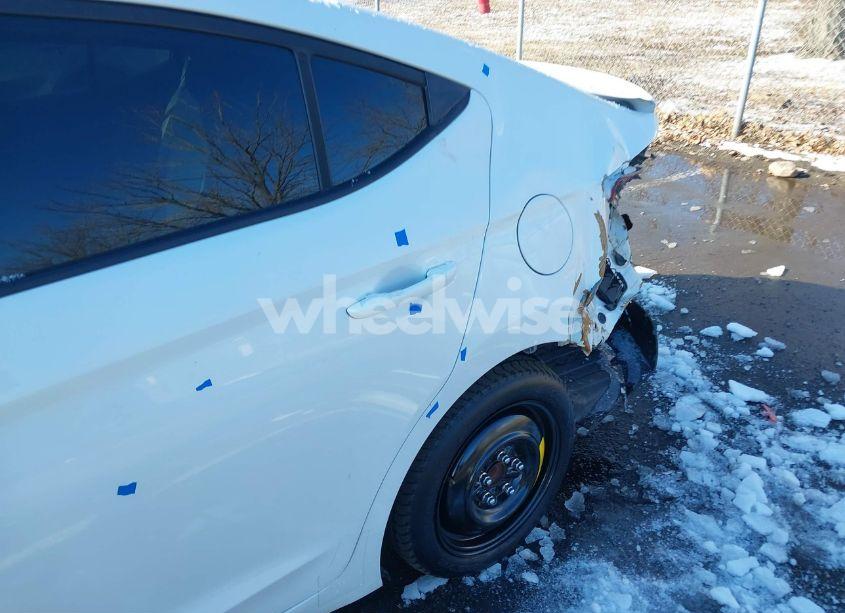 Photo 6 of 2018 Hyundai Elantra SE (VIN 5NPD74LF2JH375946)