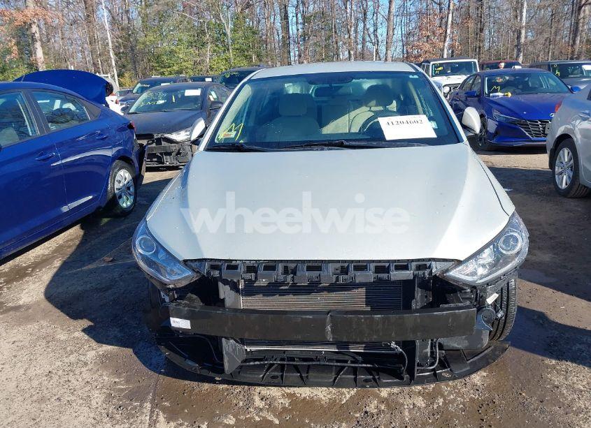 Photo 12 of 2018 Hyundai Elantra SE (VIN 5NPD74LF2JH388230)