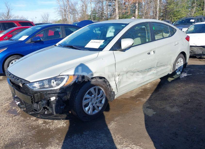 Photo 2 of 2018 Hyundai Elantra SE (VIN 5NPD74LF2JH388230)