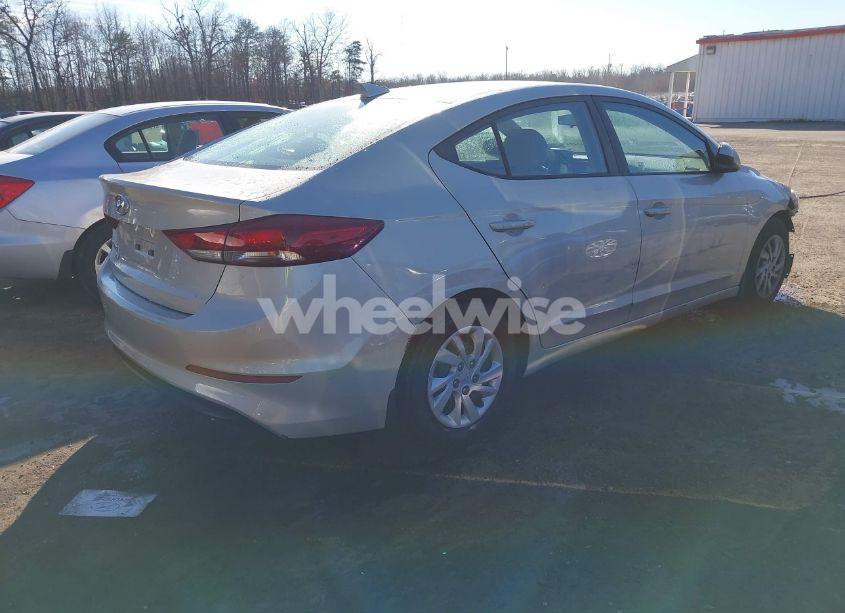 Photo 4 of 2018 Hyundai Elantra SE (VIN 5NPD74LF2JH388230)