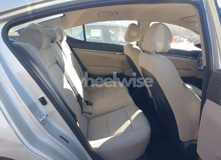 Photo 8 of 2018 Hyundai Elantra SE (VIN 5NPD74LF2JH388230)