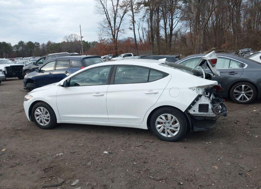Photo 14 of 2018 Hyundai Elantra SE (VIN 5NPD74LF2JH402384)