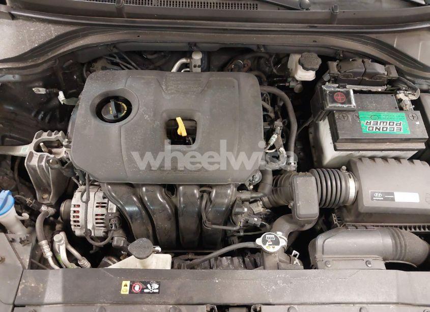 Photo 10 of 2019 Hyundai Elantra SE (VIN 5NPD74LF2KH443986)