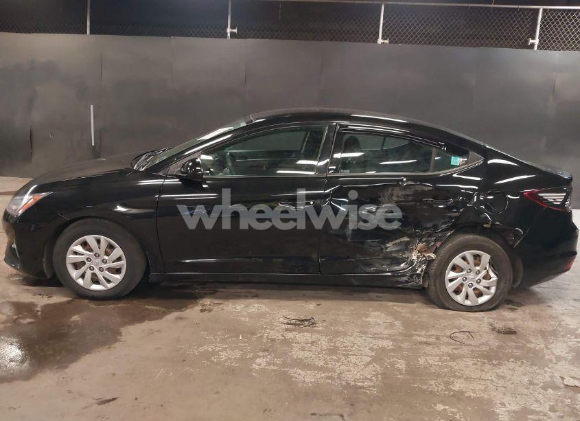 Photo 14 of 2019 Hyundai Elantra SE (VIN 5NPD74LF2KH443986)