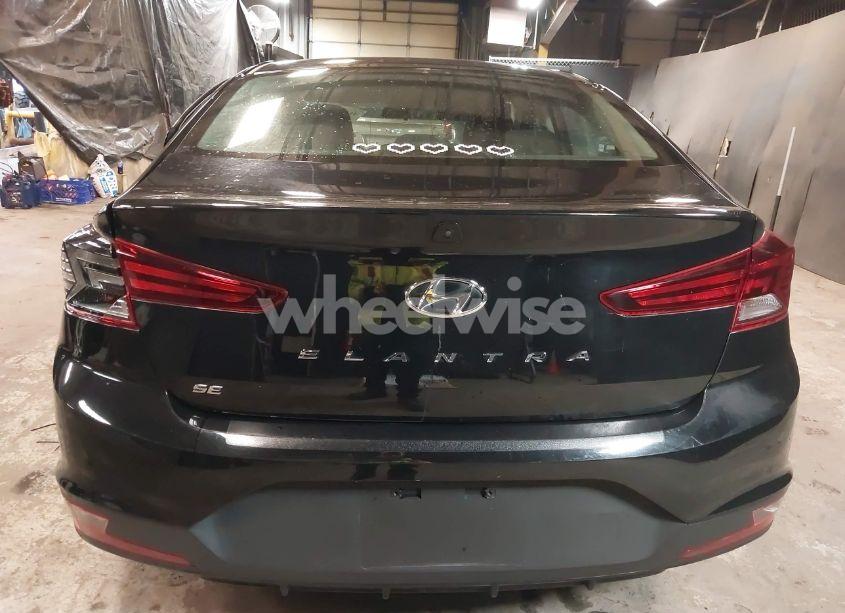 Photo 16 of 2019 Hyundai Elantra SE (VIN 5NPD74LF2KH443986)