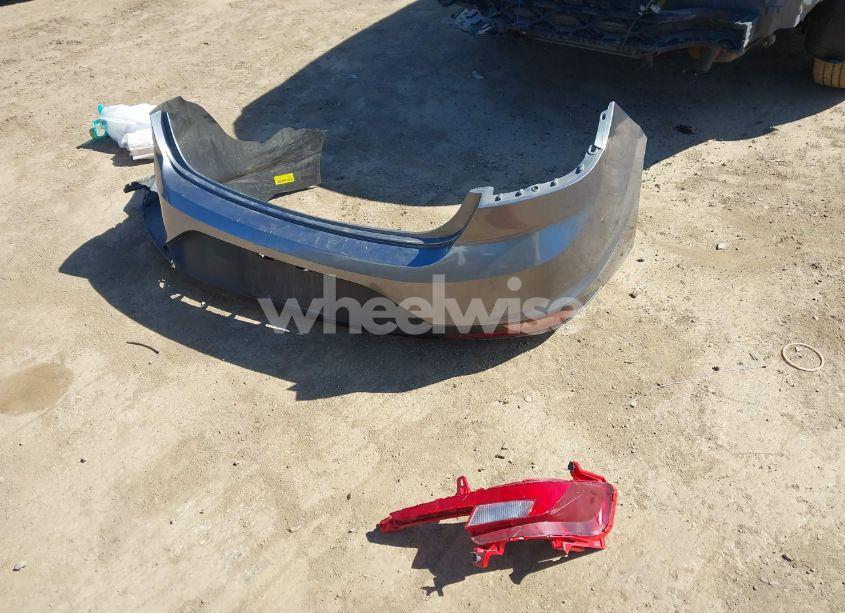 Photo 12 of 2019 Hyundai Elantra SE (VIN 5NPD74LF2KH470587)