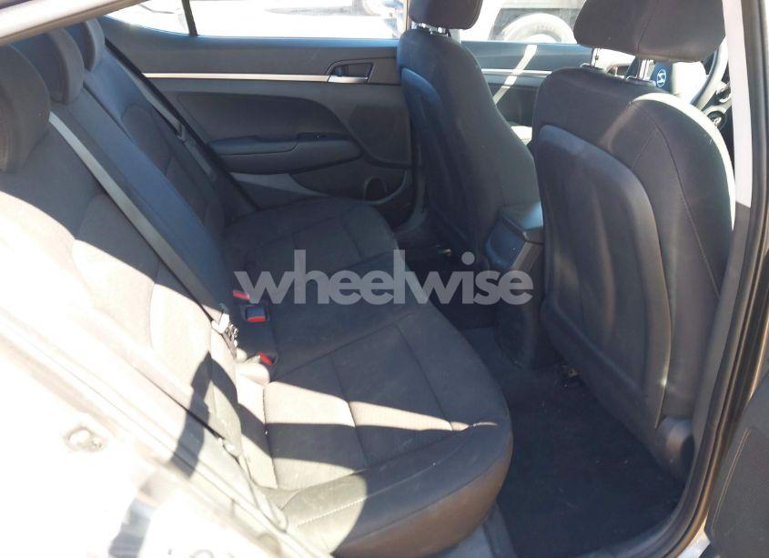 Photo 8 of 2019 Hyundai Elantra SE (VIN 5NPD74LF2KH470587)