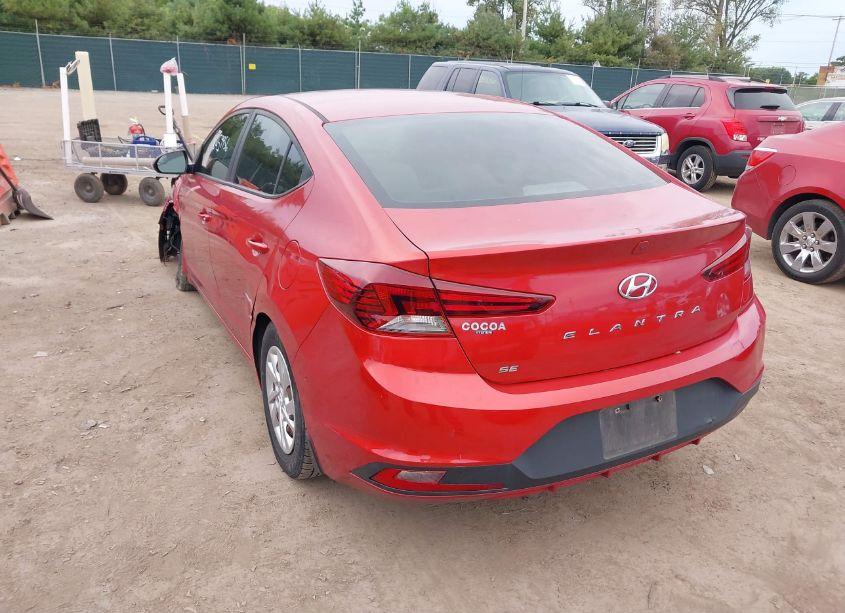 Photo 3 of 2019 Hyundai Elantra SE (VIN 5NPD74LF2KH477474)