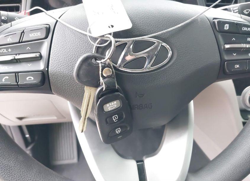 Photo 11 of 2019 Hyundai Elantra SE (VIN 5NPD74LF2KH495926)