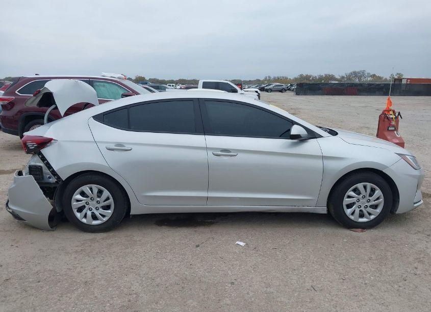 Photo 13 of 2019 Hyundai Elantra SE (VIN 5NPD74LF2KH495926)