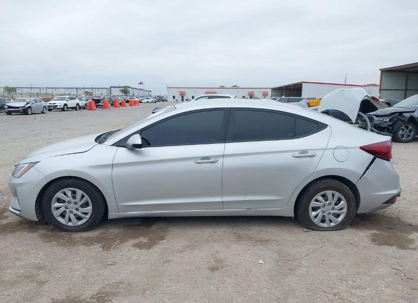 Photo 14 of 2019 Hyundai Elantra SE (VIN 5NPD74LF2KH495926)