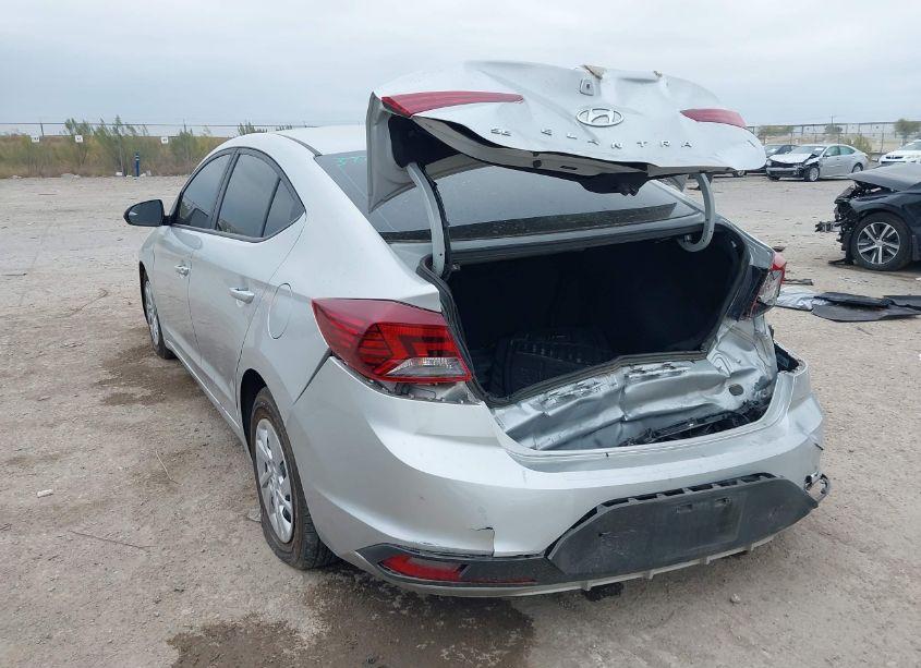 Photo 3 of 2019 Hyundai Elantra SE (VIN 5NPD74LF2KH495926)