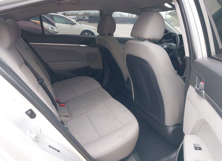 Photo 8 of 2019 Hyundai Elantra SE (VIN 5NPD74LF2KH495926)