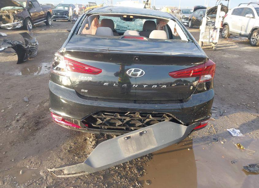 Photo 14 of 2019 Hyundai Elantra SE (VIN 5NPD74LF2KH497207)