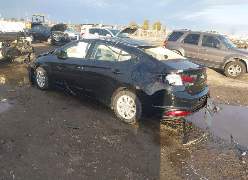 Photo 3 of 2019 Hyundai Elantra SE (VIN 5NPD74LF2KH497207)