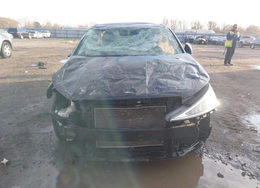 Photo 6 of 2019 Hyundai Elantra SE (VIN 5NPD74LF2KH497207)