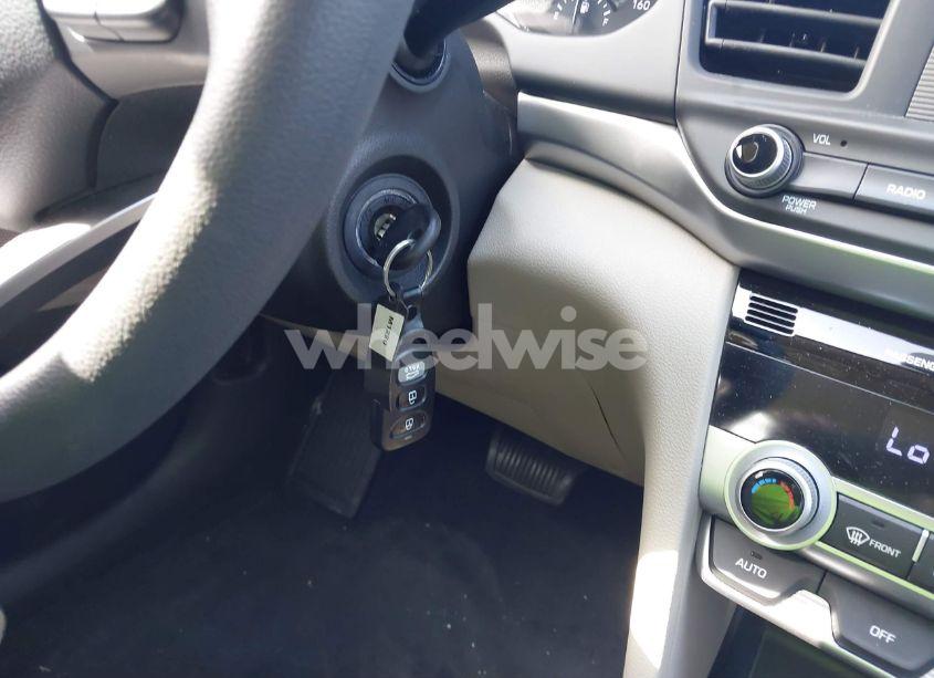 Photo 11 of 2020 Hyundai Elantra SE (VIN 5NPD74LF2LH589189)