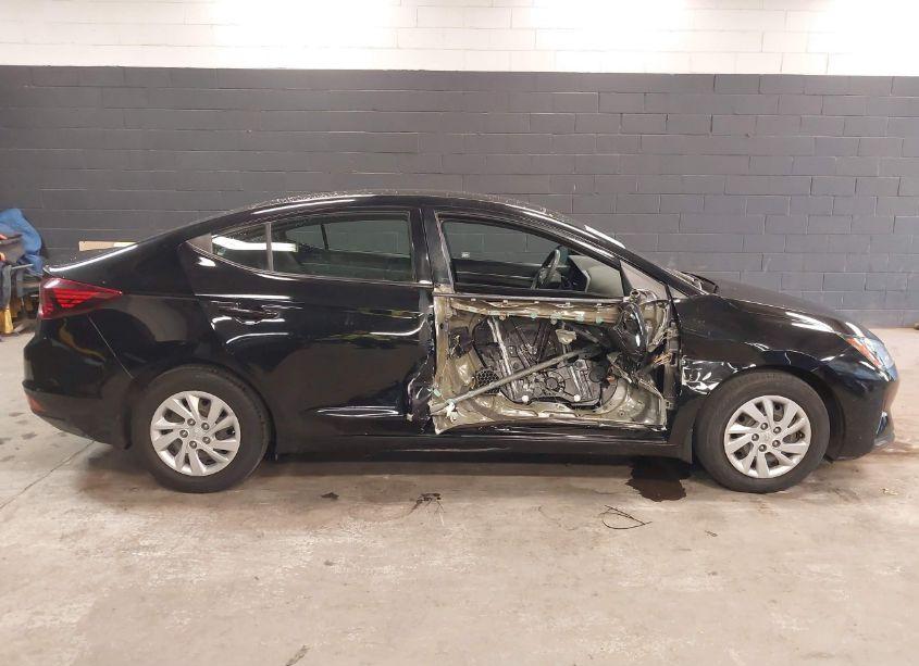 Photo 13 of 2020 Hyundai Elantra SE (VIN 5NPD74LF2LH604788)