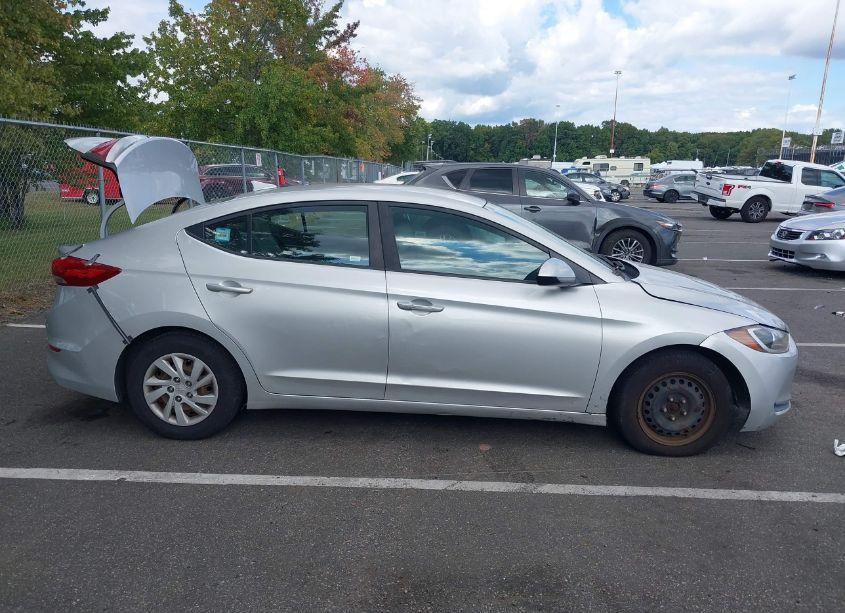 Photo 14 of 2017 Hyundai Elantra SE (VIN 5NPD74LF3HH065279)