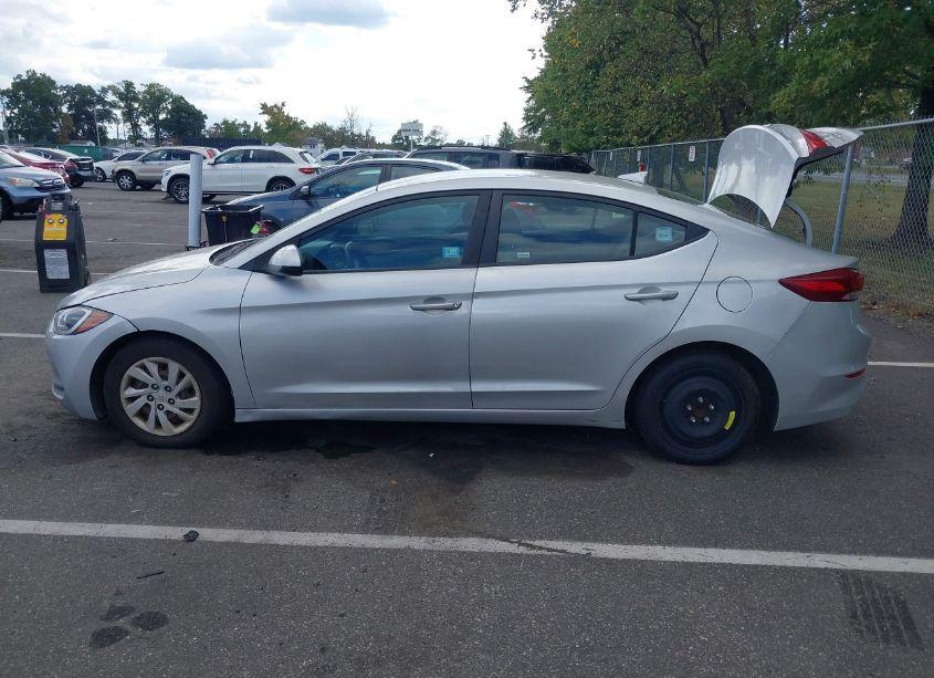 Photo 15 of 2017 Hyundai Elantra SE (VIN 5NPD74LF3HH065279)