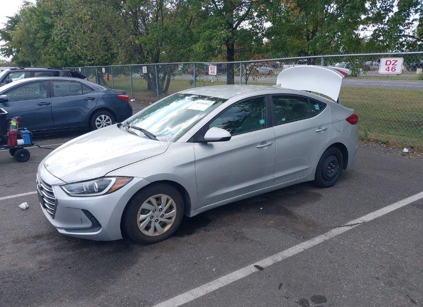 Photo 2 of 2017 Hyundai Elantra SE (VIN 5NPD74LF3HH065279)