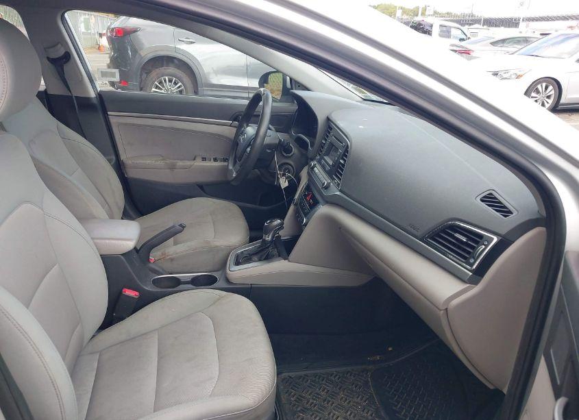 Photo 5 of 2017 Hyundai Elantra SE (VIN 5NPD74LF3HH065279)