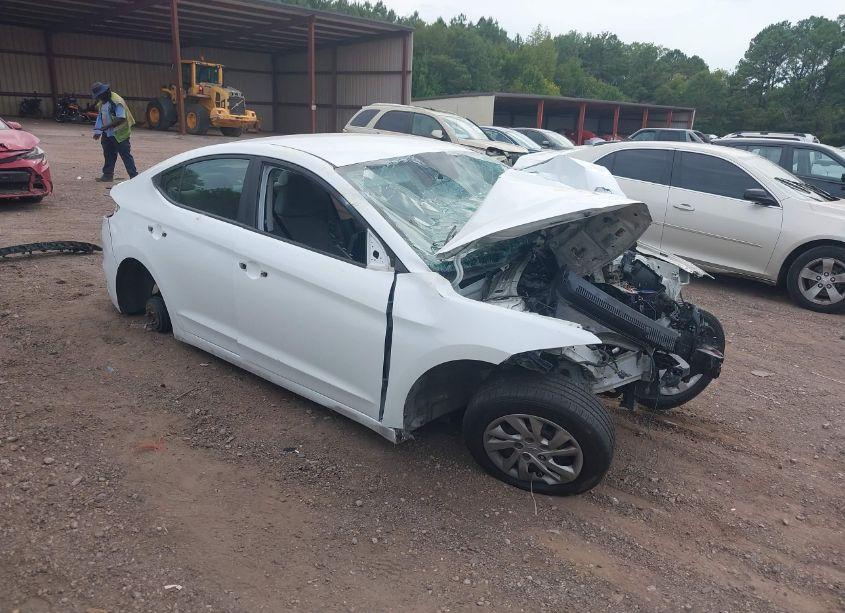 2017 Hyundai Elantra SE (VIN 5NPD74LF3HH102587) main photo