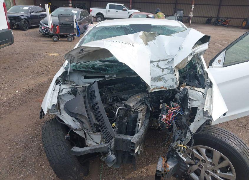 Photo 10 of 2017 Hyundai Elantra SE (VIN 5NPD74LF3HH102587)