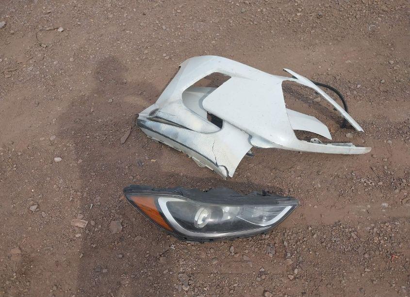 Photo 11 of 2017 Hyundai Elantra SE (VIN 5NPD74LF3HH102587)