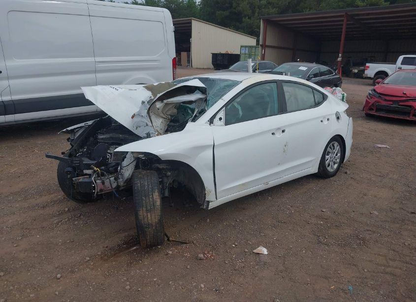 Photo 2 of 2017 Hyundai Elantra SE (VIN 5NPD74LF3HH102587)