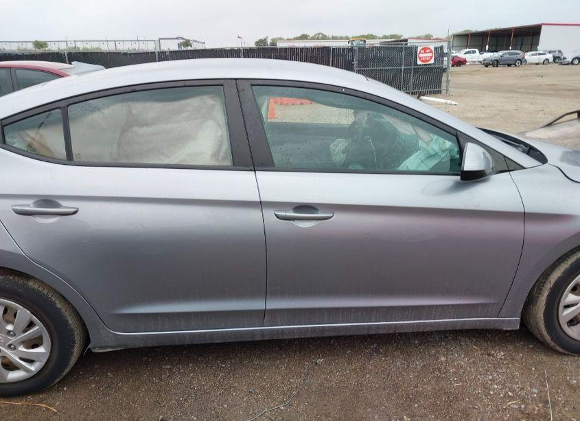 Photo 13 of 2017 Hyundai Elantra SE (VIN 5NPD74LF3HH103142)