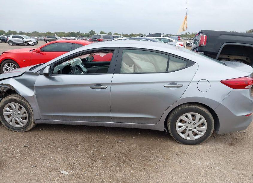 Photo 14 of 2017 Hyundai Elantra SE (VIN 5NPD74LF3HH103142)