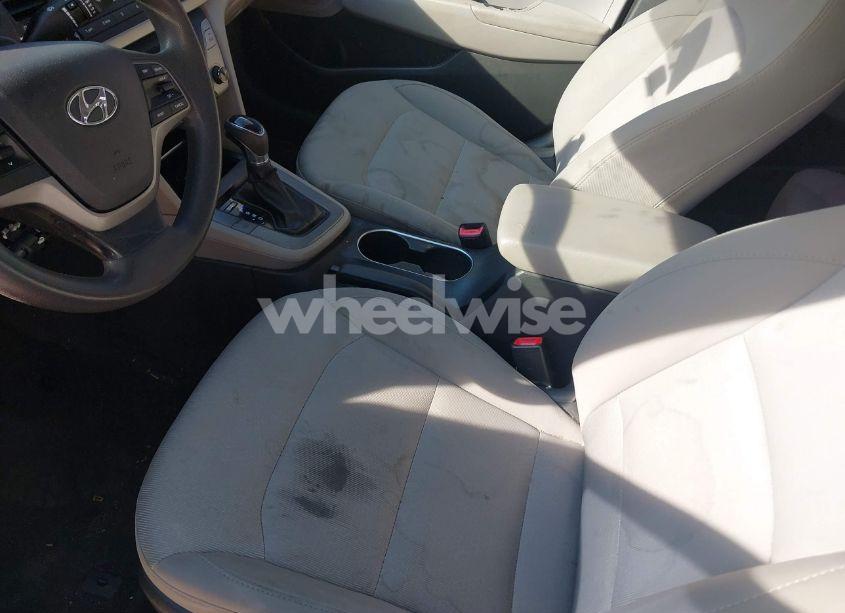 Photo 18 of 2017 Hyundai Elantra SE (VIN 5NPD74LF3HH112164)