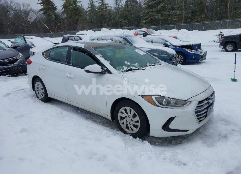 2017 Hyundai Elantra SE (VIN 5NPD74LF3HH147173) main photo