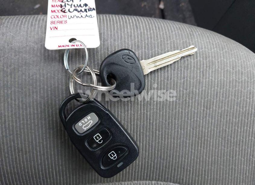 Photo 11 of 2017 Hyundai Elantra SE (VIN 5NPD74LF3HH147173)