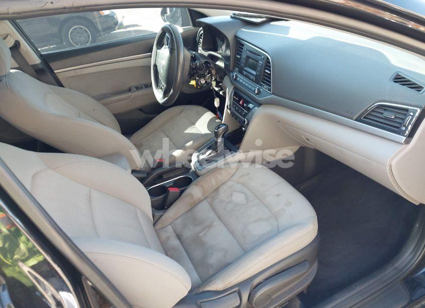 Photo 5 of 2017 Hyundai Elantra SE (VIN 5NPD74LF3HH166239)