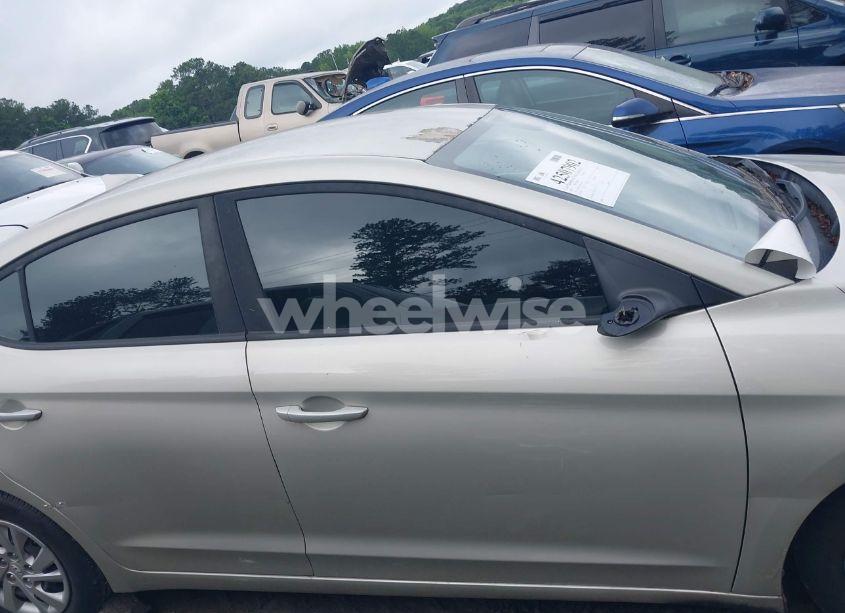 Photo 13 of 2017 Hyundai Elantra SE (VIN 5NPD74LF3HH167259)