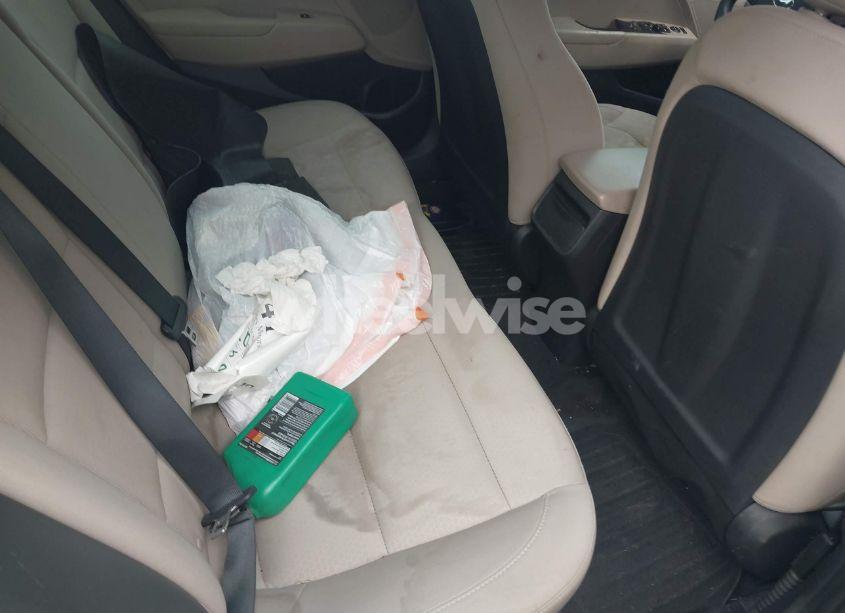 Photo 8 of 2017 Hyundai Elantra SE (VIN 5NPD74LF3HH167259)