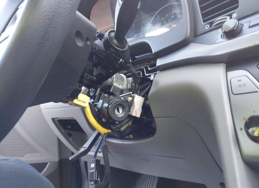 Photo 6 of 2017 Hyundai Elantra SE (VIN 5NPD74LF3HH182733)