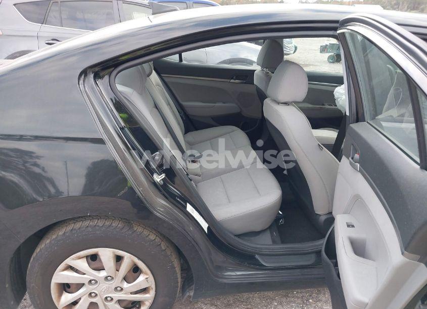 Photo 8 of 2017 Hyundai Elantra SE (VIN 5NPD74LF3HH187236)