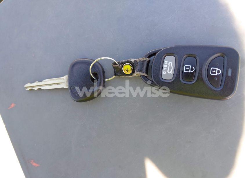 Photo 11 of 2017 Hyundai Elantra SE (VIN 5NPD74LF3HH205458)